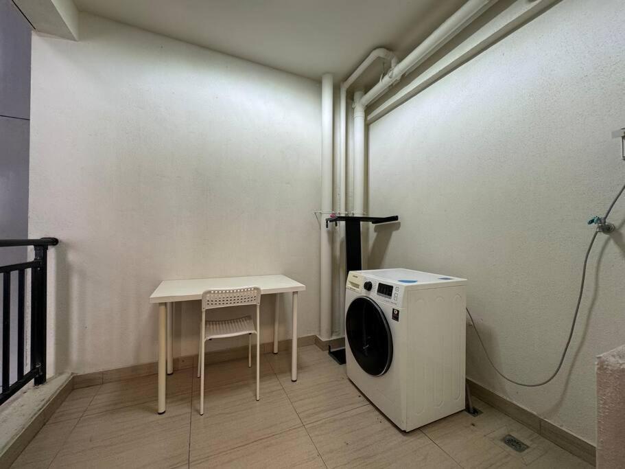 Apartment Oceanview Oasis 6 - 10pax 3r2b C0905 King's Gelang Patah