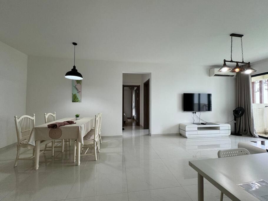 Apartment Oceanview Oasis 6 - 10pax 3r2b C0905 King's Gelang Patah